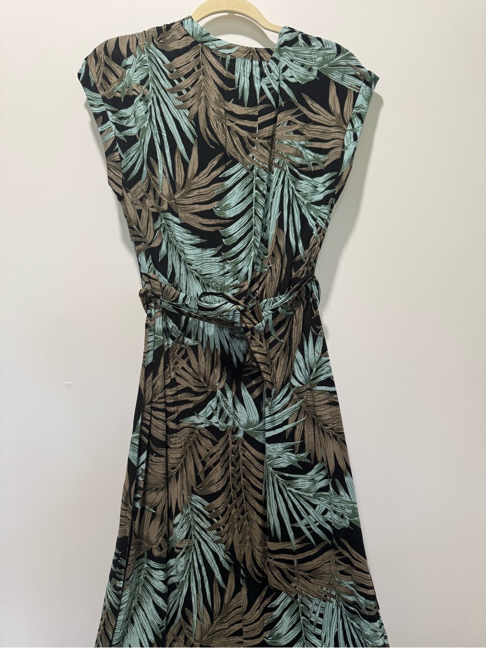 H&M Maxi Dress with Mint and Taupe Leaf Print | Very Good Condition - Picture 6 of 10